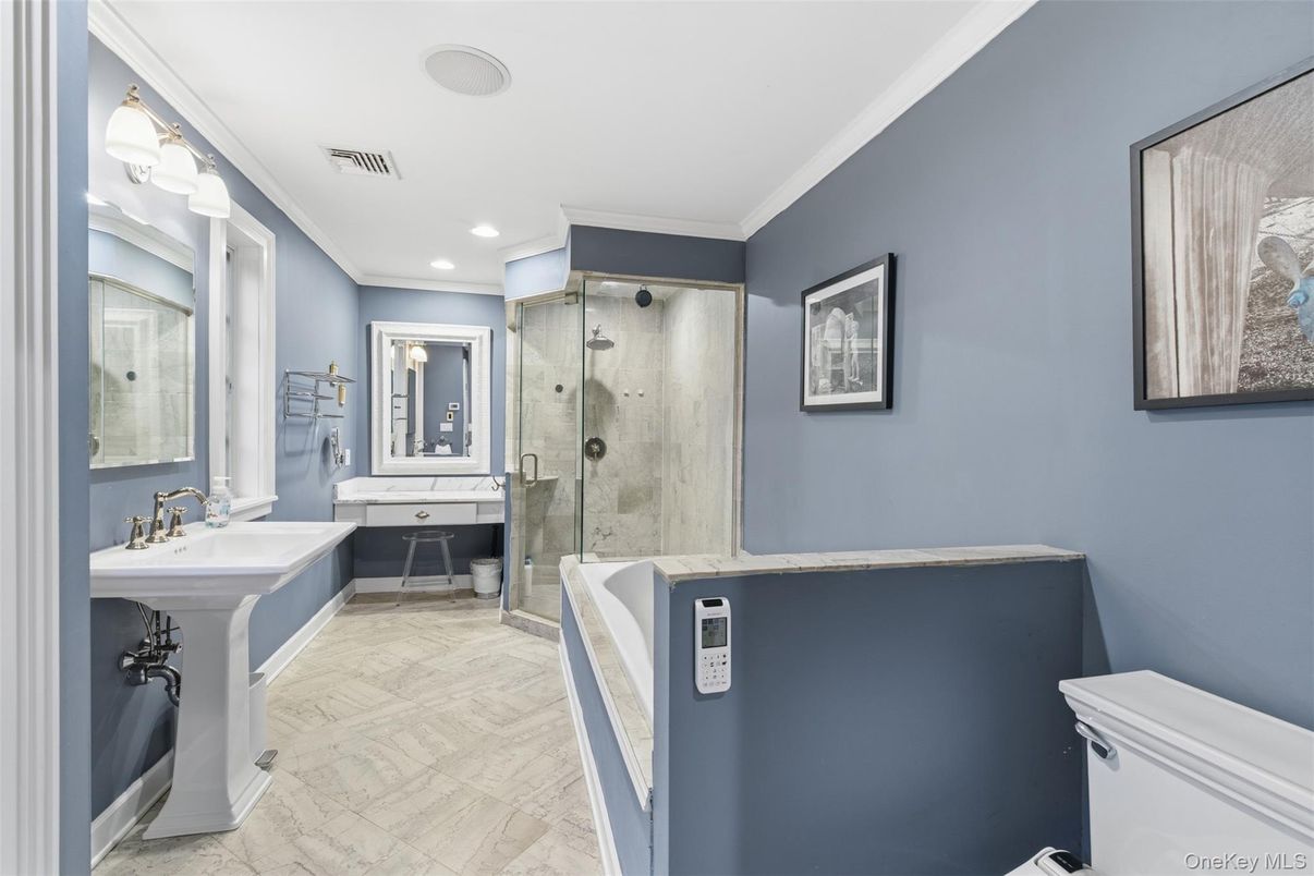 Bathroom, Dual Sink Vanities, Glass Shower, Interior, Recessed Lighting