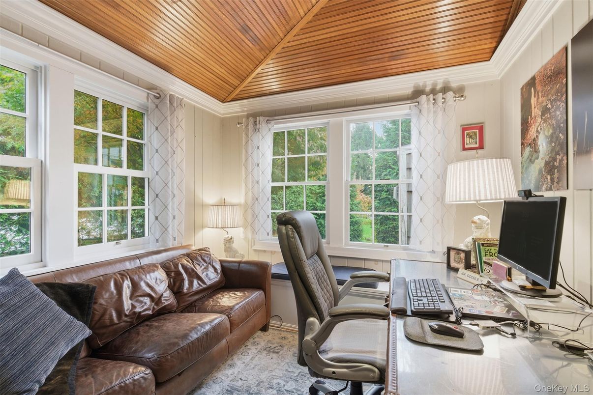 Home Office, Interior, Wooden Ceilings