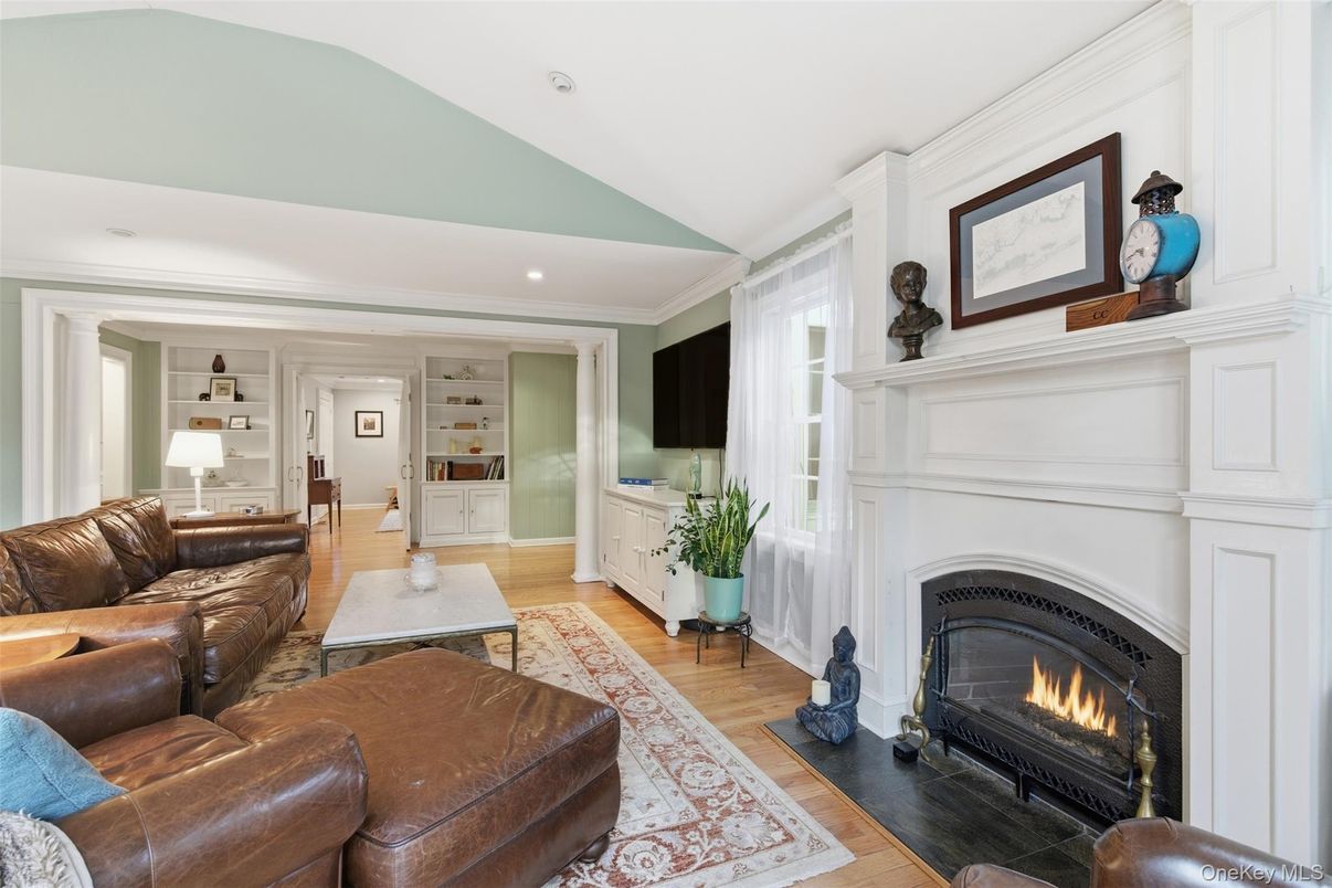 Fireplace, Interior, Living room, Recessed Lighting, Wood Texture Flooring