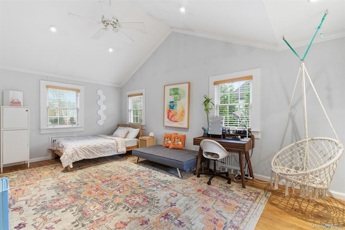 Bedroom, Home Office, Interior, Recessed Lighting, Wood Texture Flooring