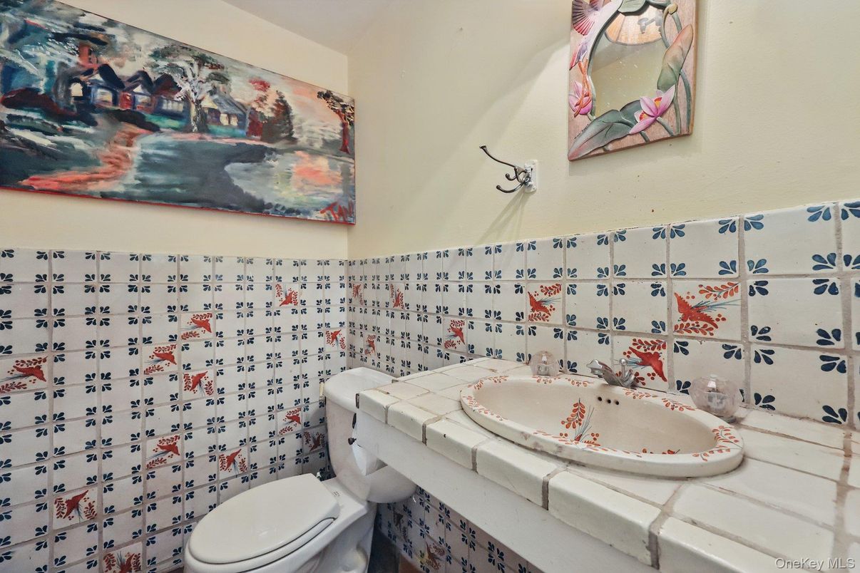 Bathroom, Interior, Tile Countertops