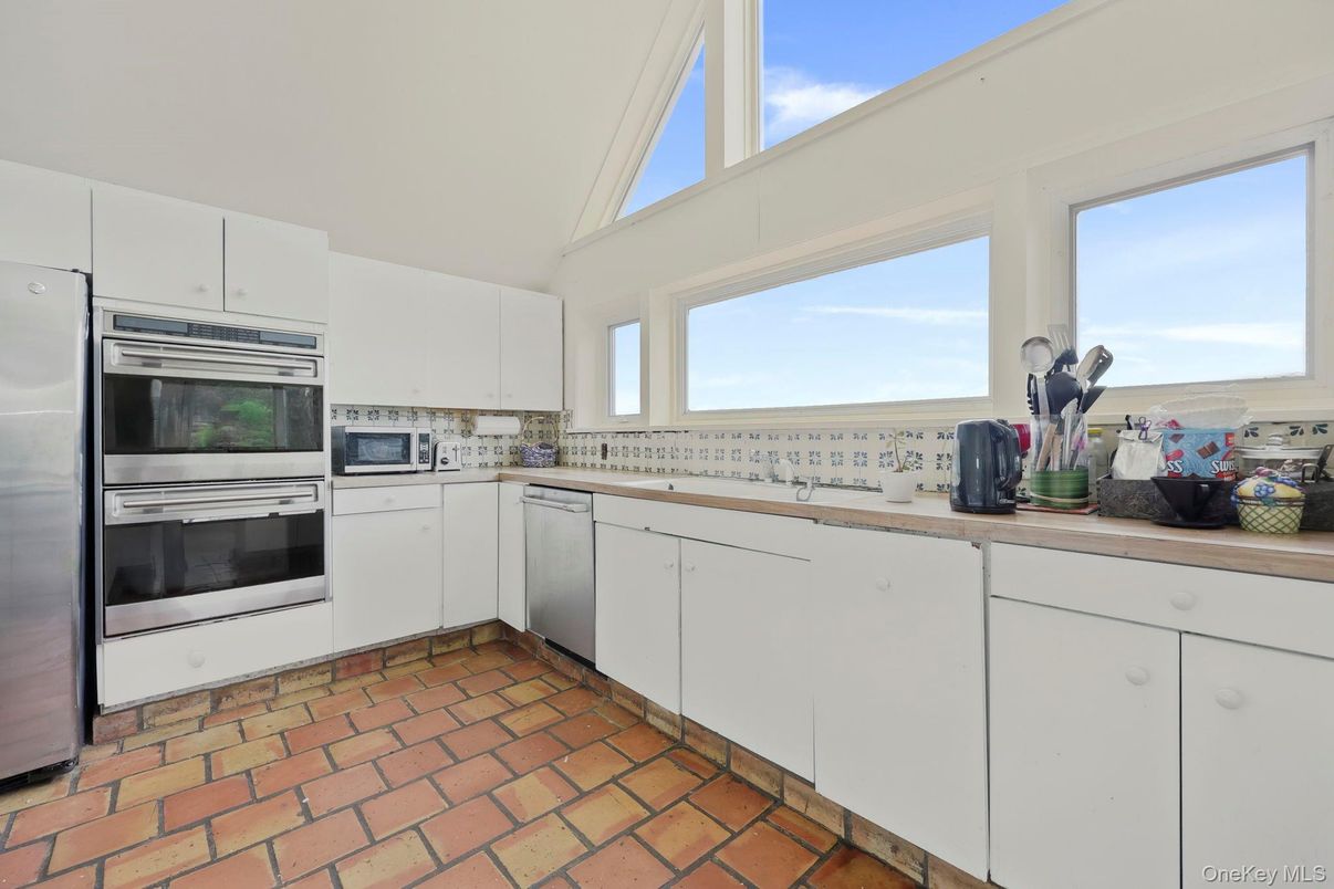 Interior, Kitchen, Stainless Steel Appliances
