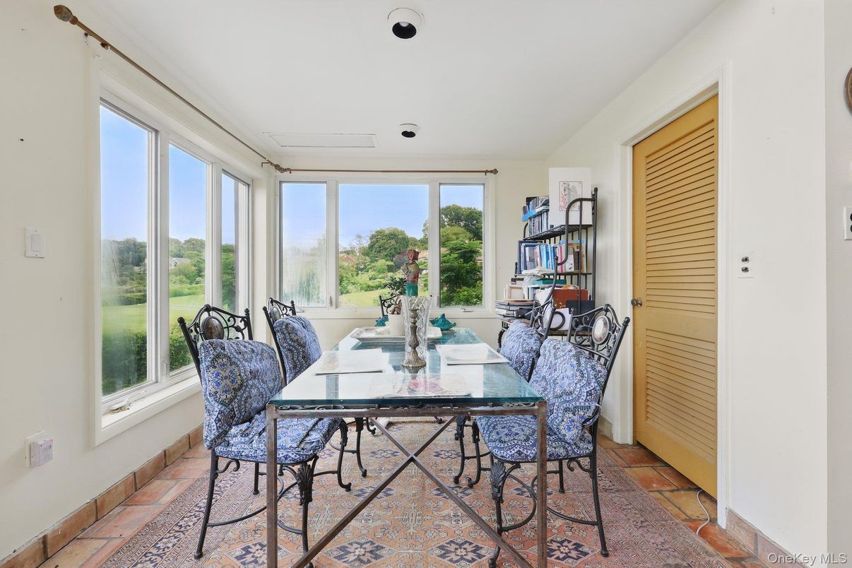 Dining room, Interior