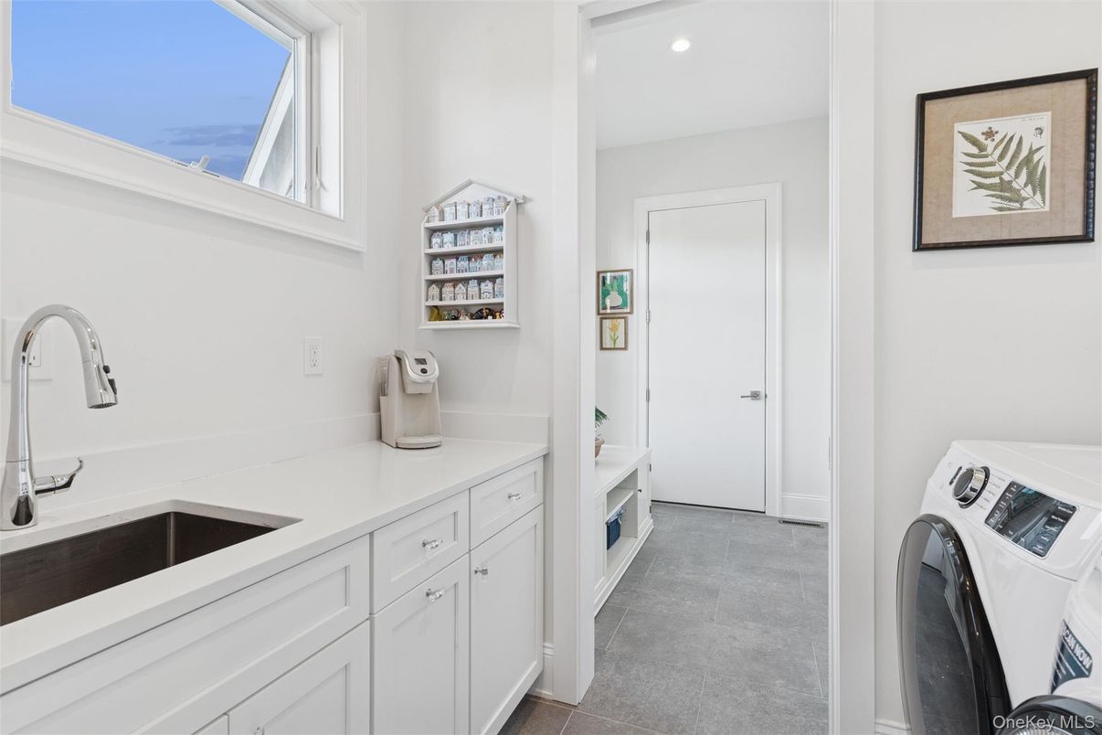 Interior, Recessed Lighting, Washer