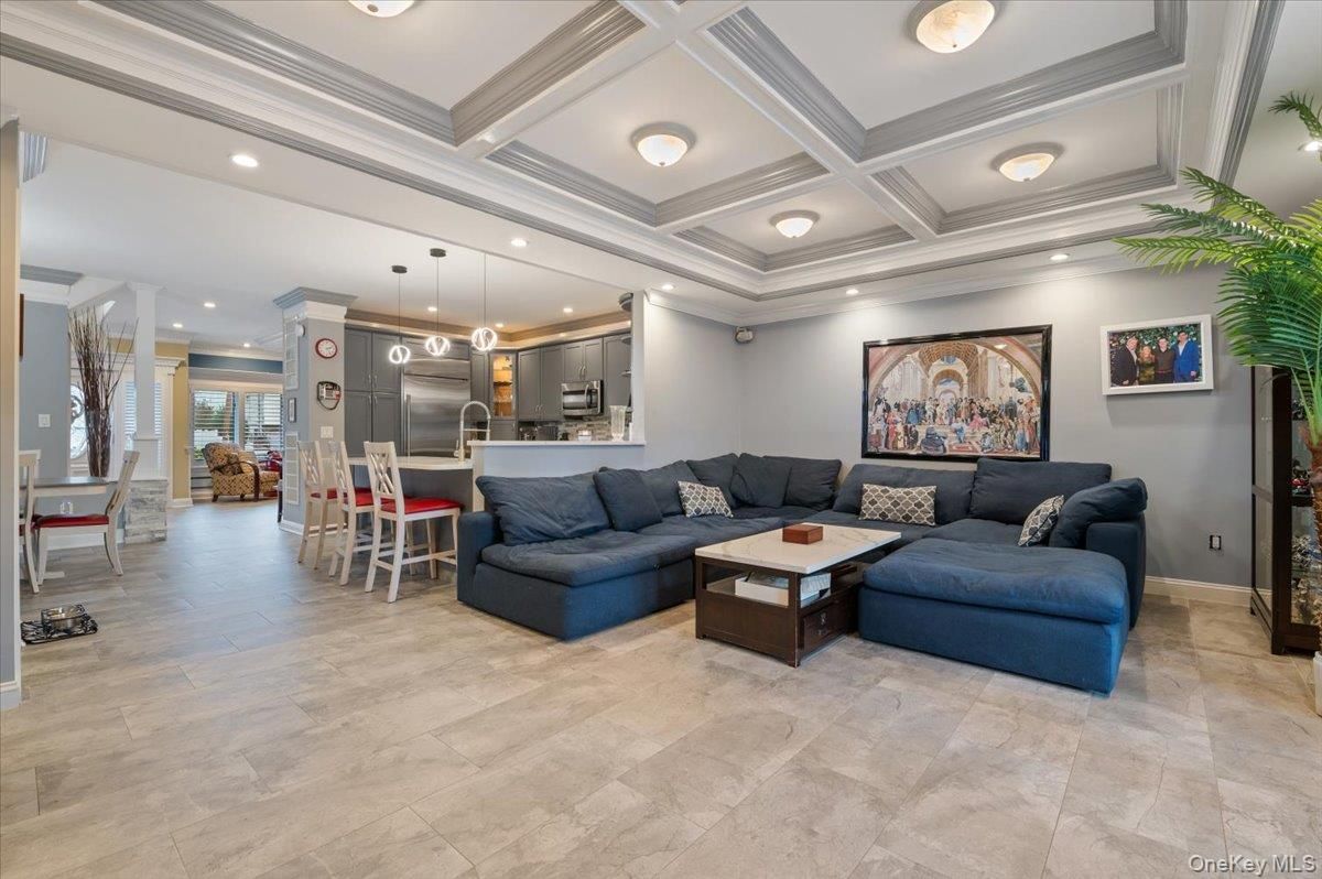 Dining room, Interior, Kitchen, Living room, Pendant Lights, Recessed Lighting, Stainless Steel Appliances