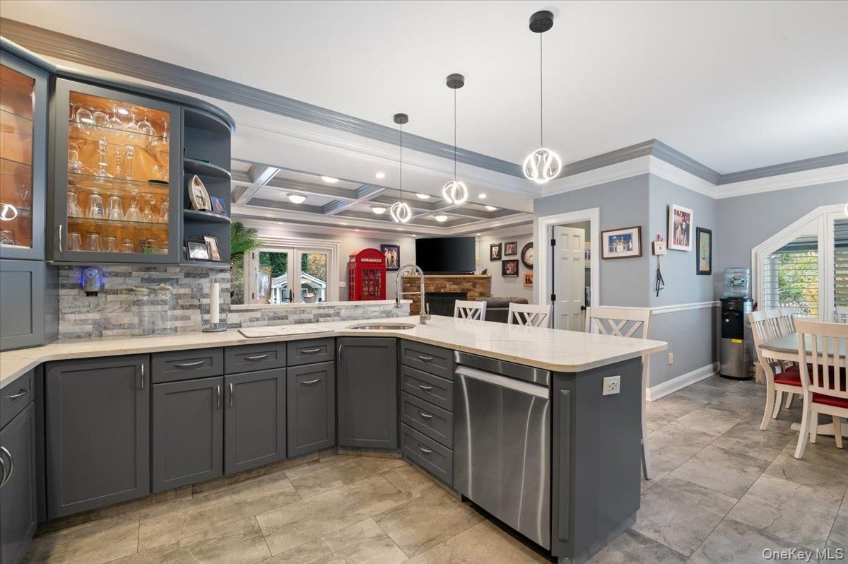 Dining room, Interior, Kitchen, Pendant Lights, Recessed Lighting