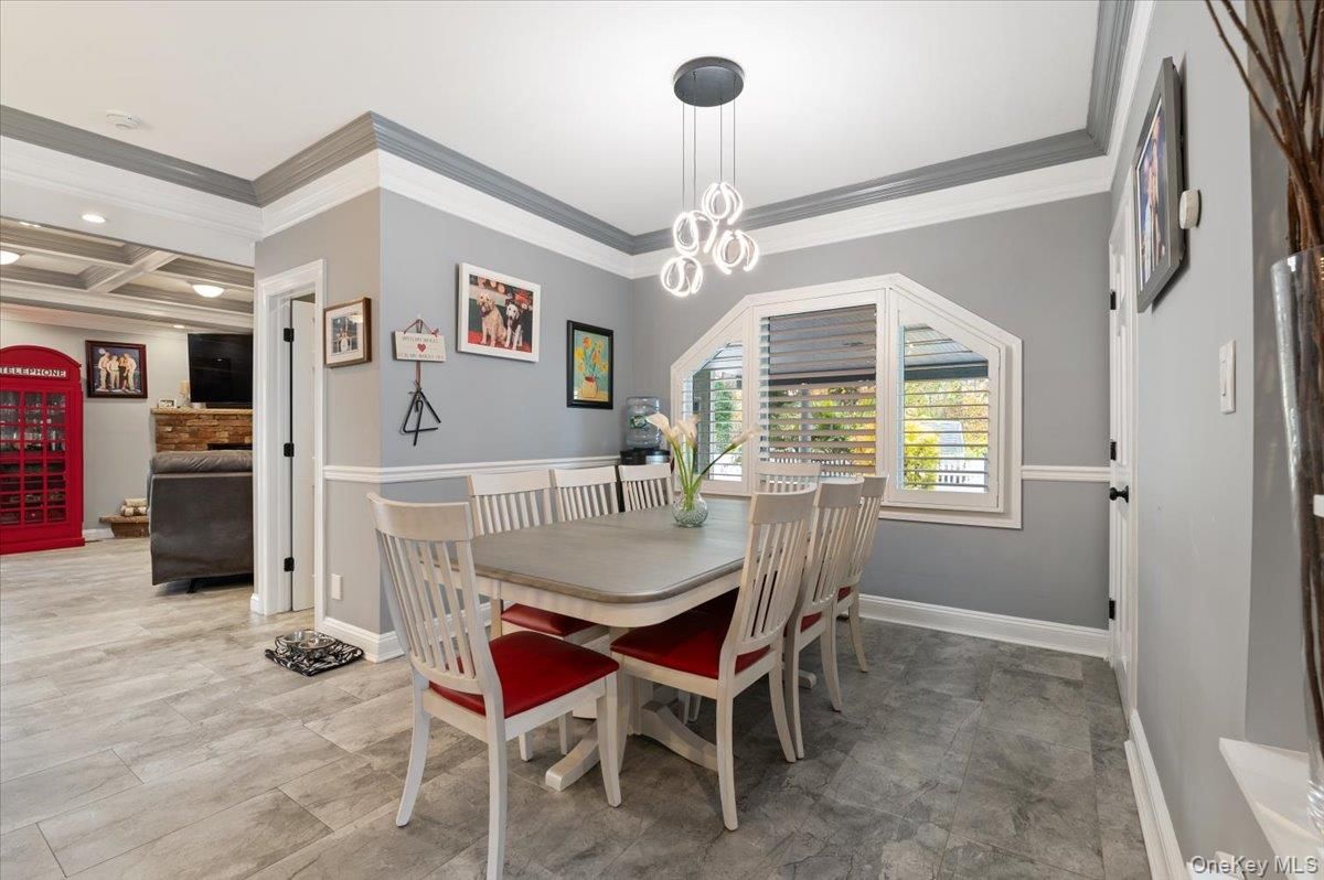 Dining room, Interior, Pendant Lights, Recessed Lighting, Wood Texture Flooring