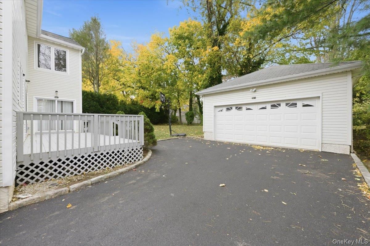 Detached Garage, Exterior
