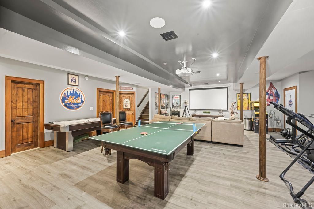 Billiard Table, Game Room, Interior, Living room, Recessed Lighting, Wood Texture Flooring