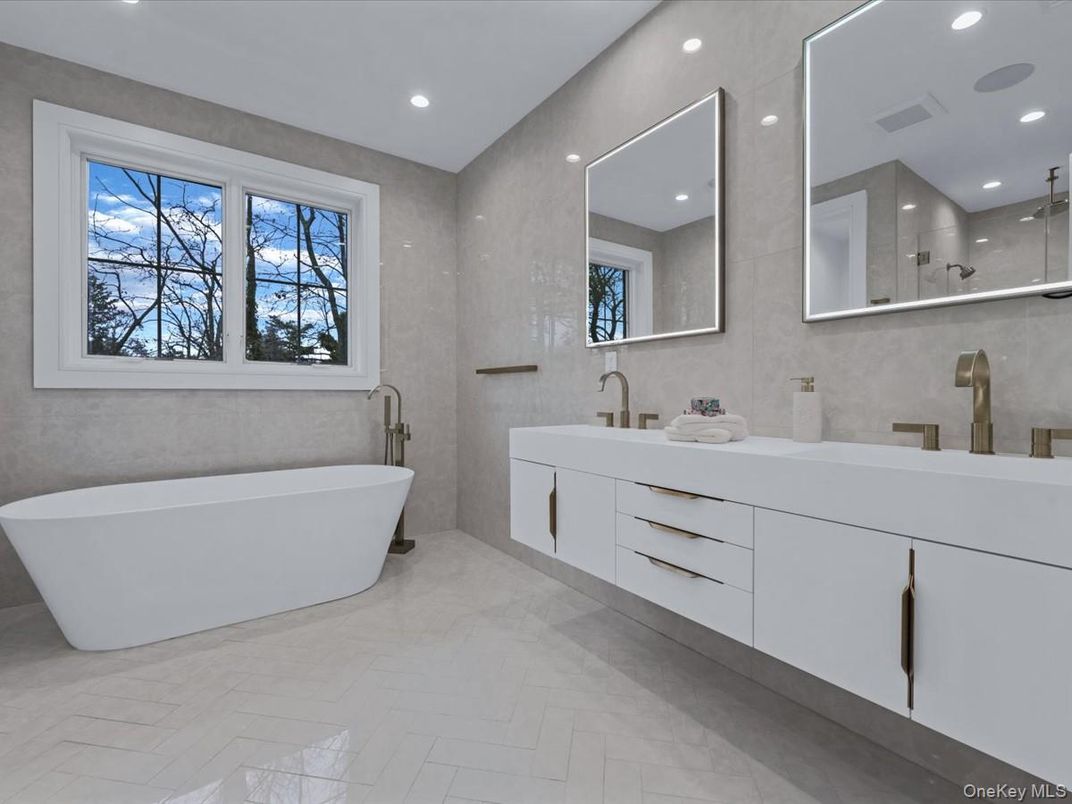 Bathroom, Dual Sink Vanities, Free Standing Baths, Interior, Marble, Recessed Lighting