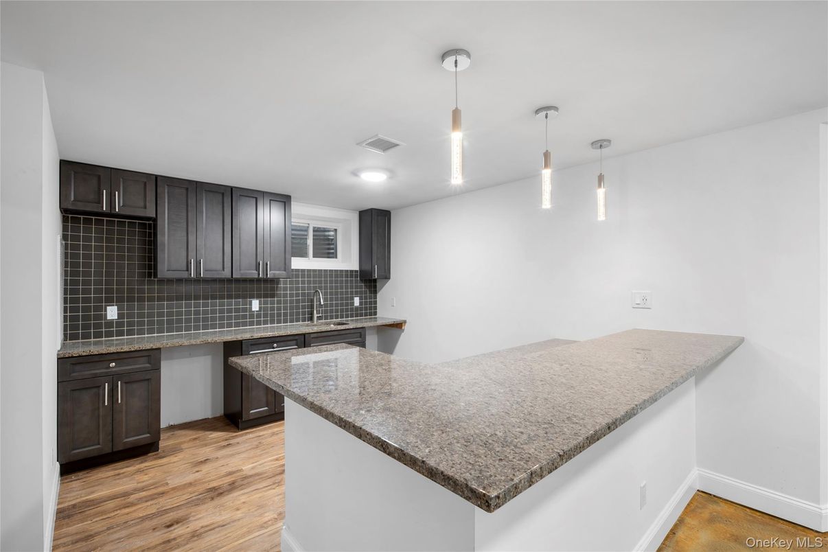 Interior, Kitchen, Pendant Lights, Recessed Lighting, Wood Texture Flooring