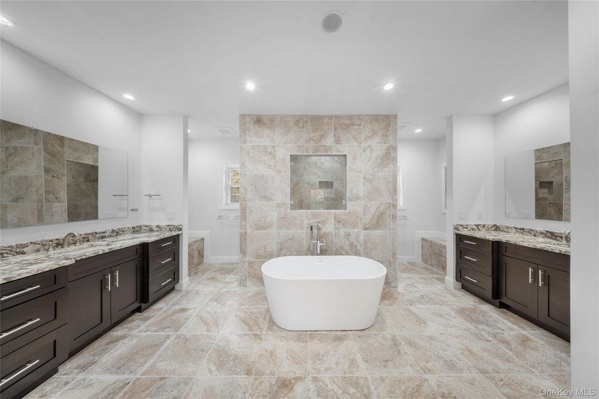 Bathroom, Dual Sink Vanities, Free Standing Baths, Interior, Recessed Lighting