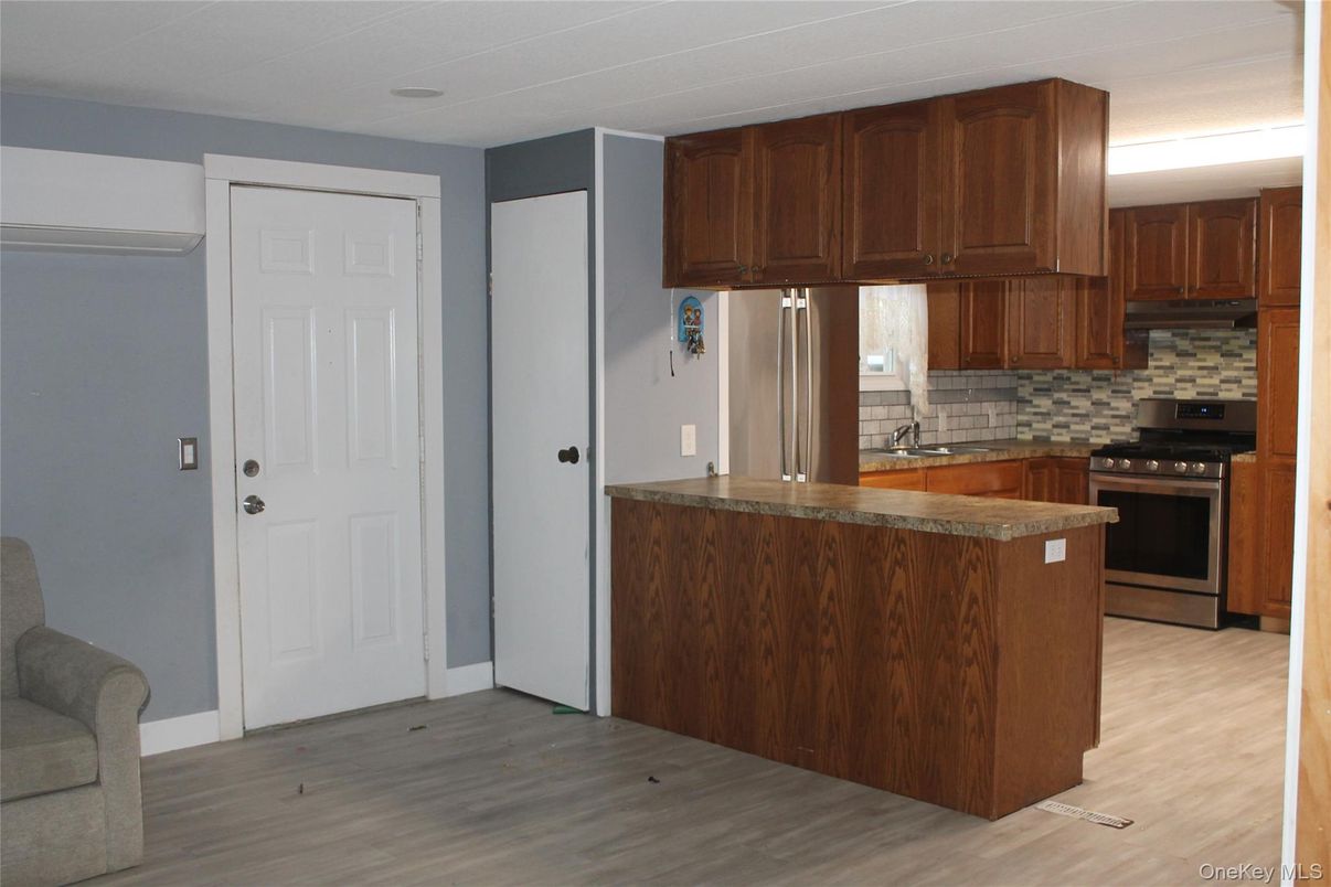 Interior, Kitchen, Stainless Steel Appliances, Wood Texture Flooring