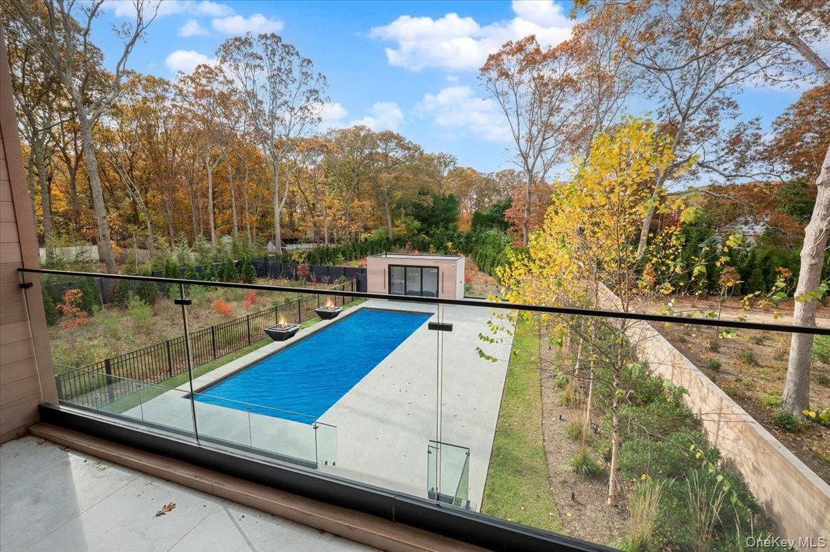 Exterior, Pool, Other