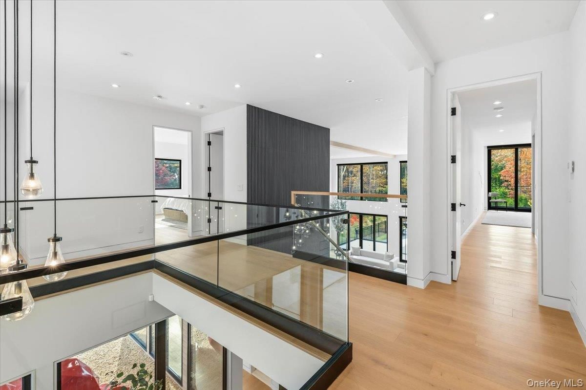 Interior, Pendant Lights, Recessed Lighting, Wood Texture Flooring