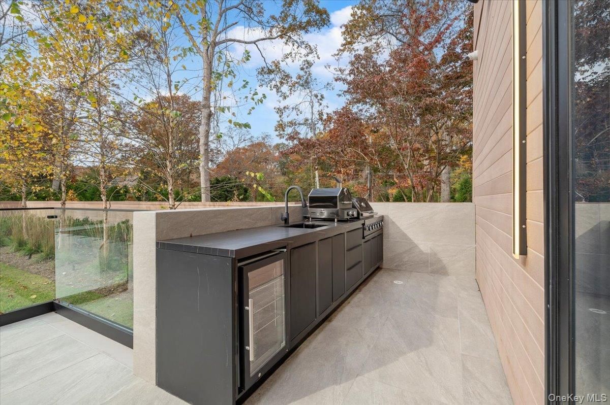 Exterior, Outdoor Kitchen