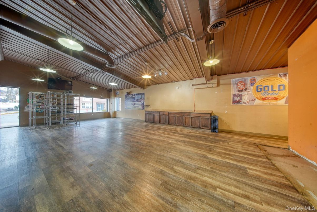 Interior, Pendant Lights, Wood Texture Flooring