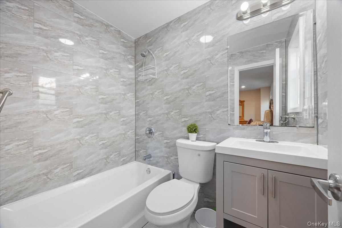 Bathroom, Interior, Marble Walls