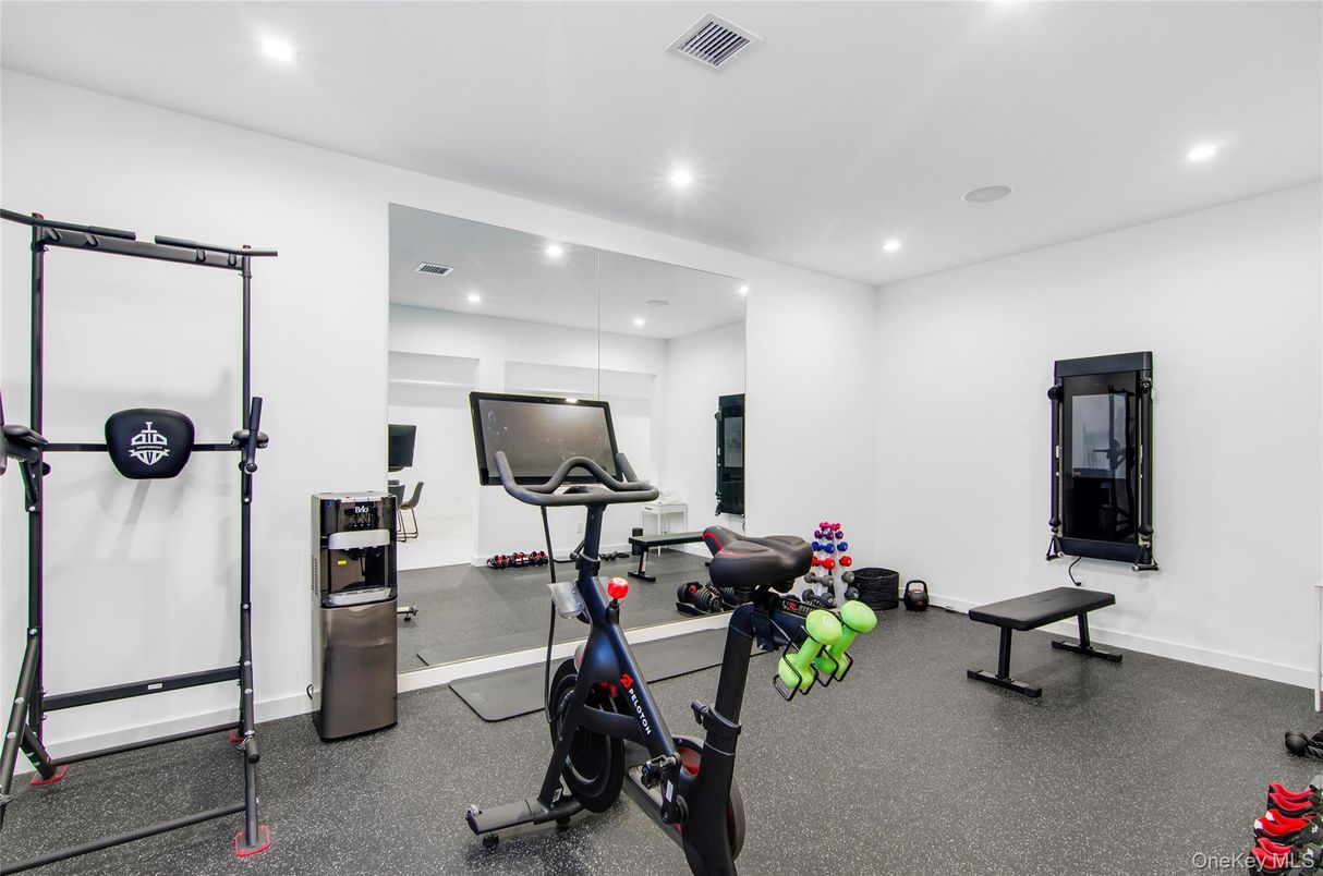 Fitness Equipment, Interior, Recessed Lighting