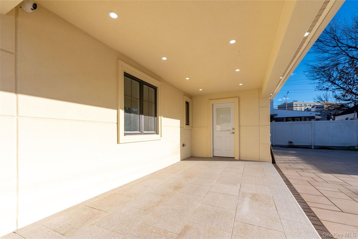 Exterior, Recessed Lighting