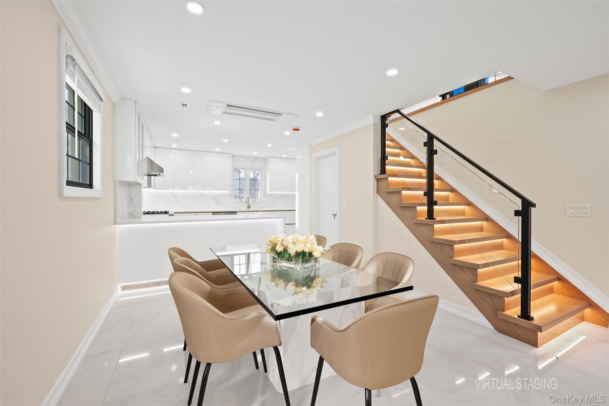 Dining room, Interior, Kitchen, Recessed Lighting