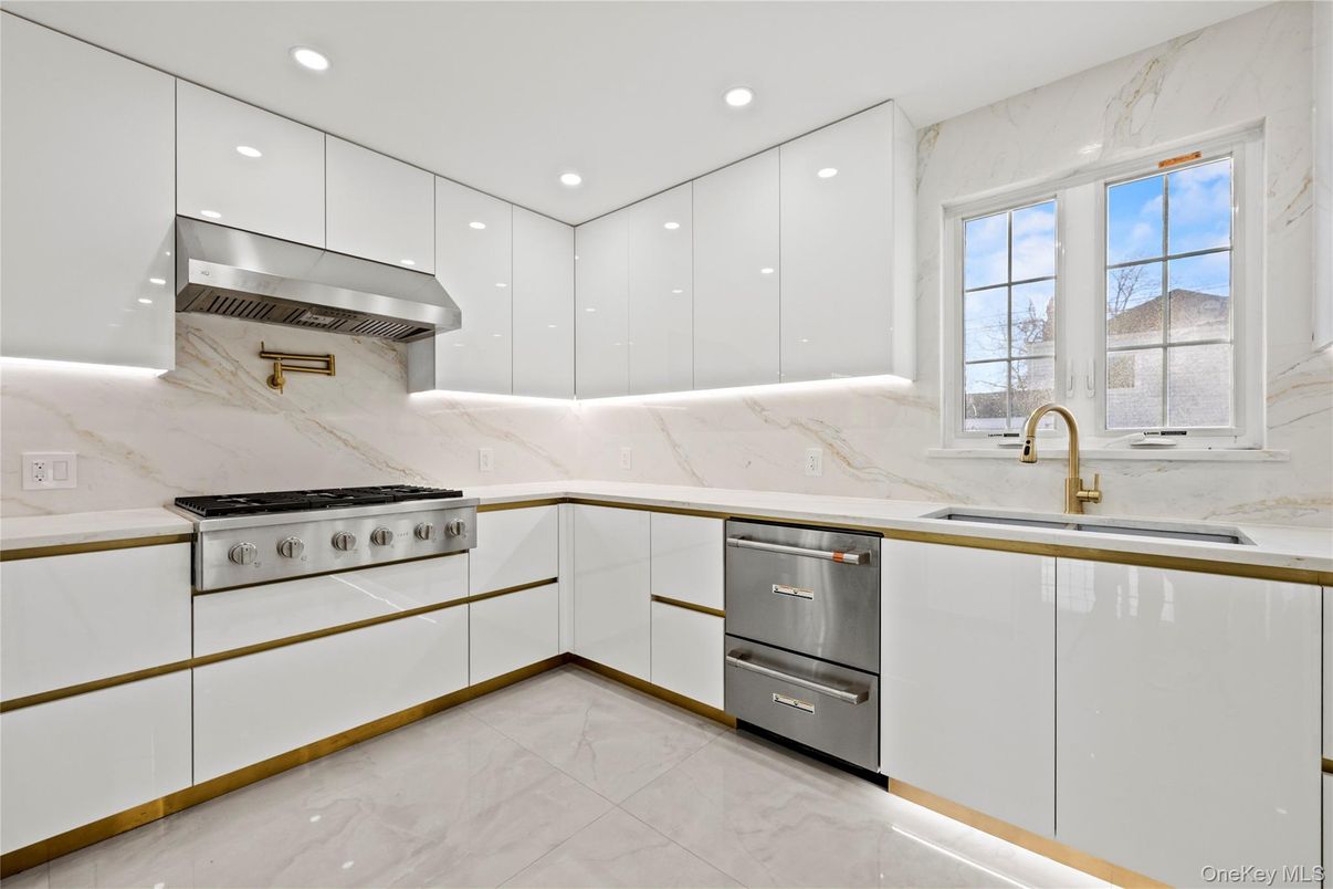 Interior, Kitchen, Marble, Marble Walls, Recessed Lighting, Stainless Steel Appliances