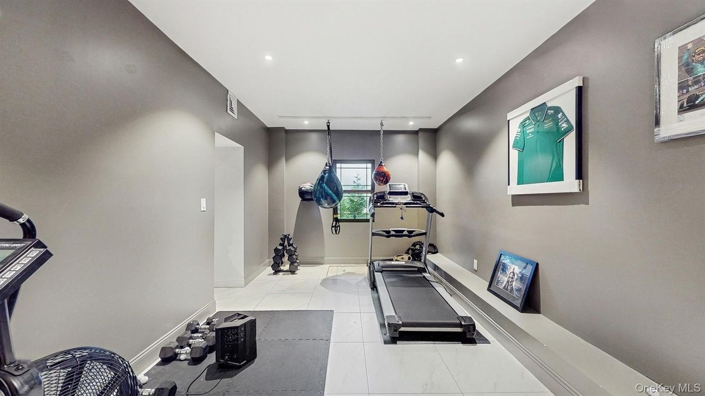 Fitness Equipment, Interior, Recessed Lighting