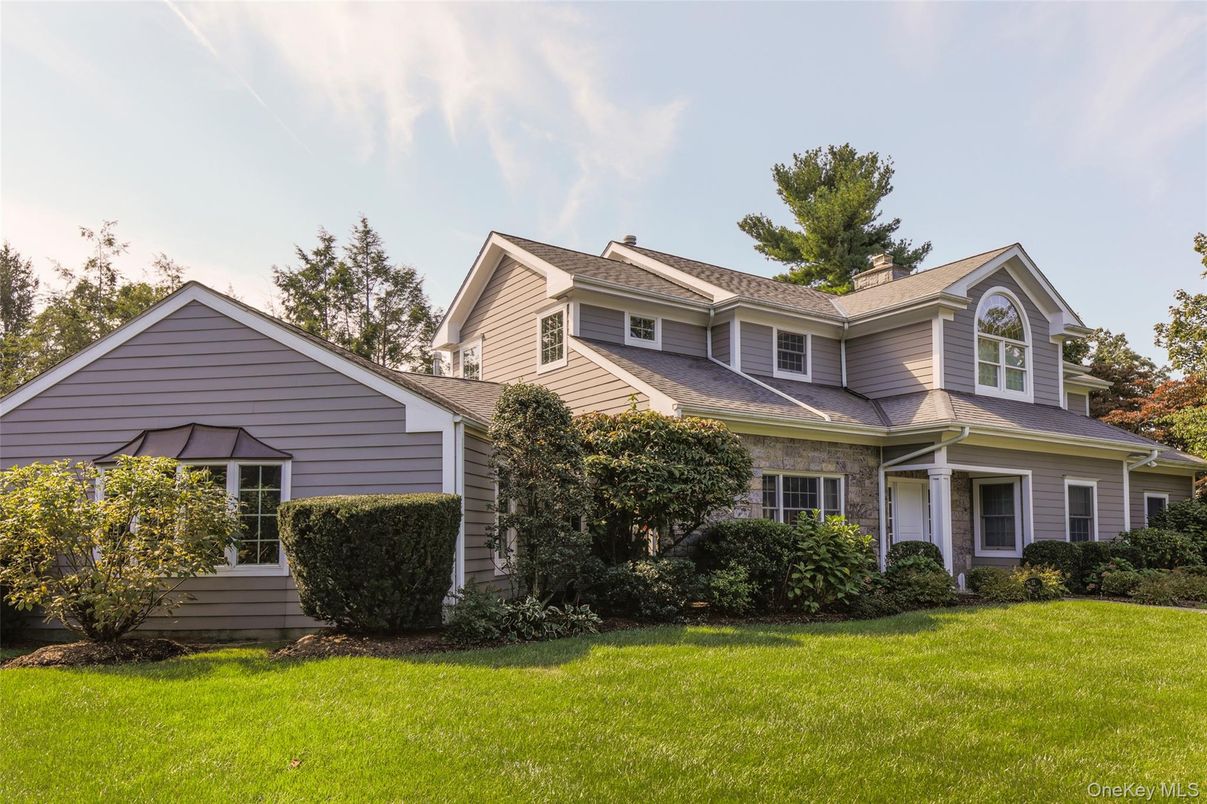 Exterior, Facade, Farmhouse