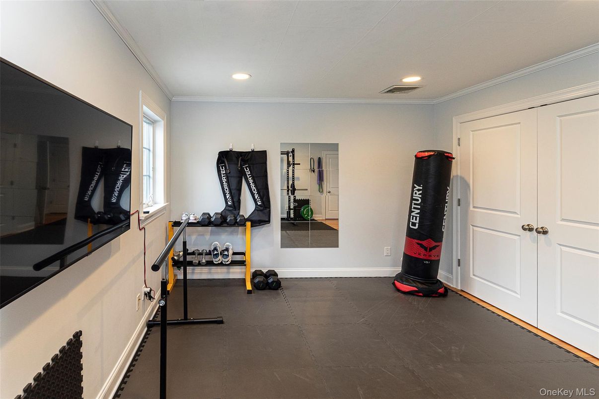 Fitness Equipment, Interior, Recessed Lighting
