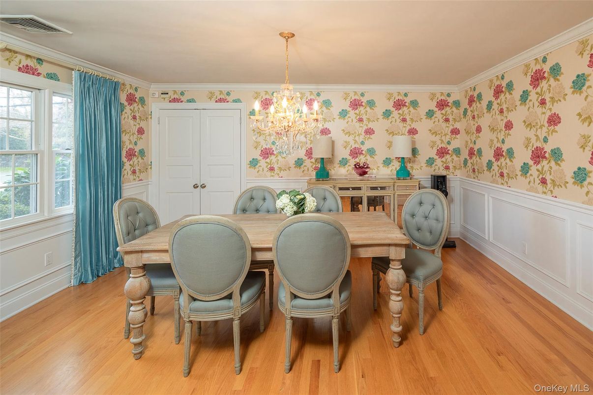 Chandelier, Dining room, Interior, Wood Texture Flooring