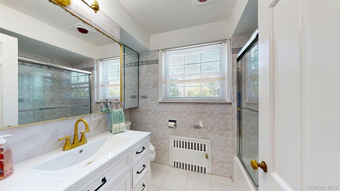 Bathroom, Dual Sink Vanities, Glass Shower, Interior