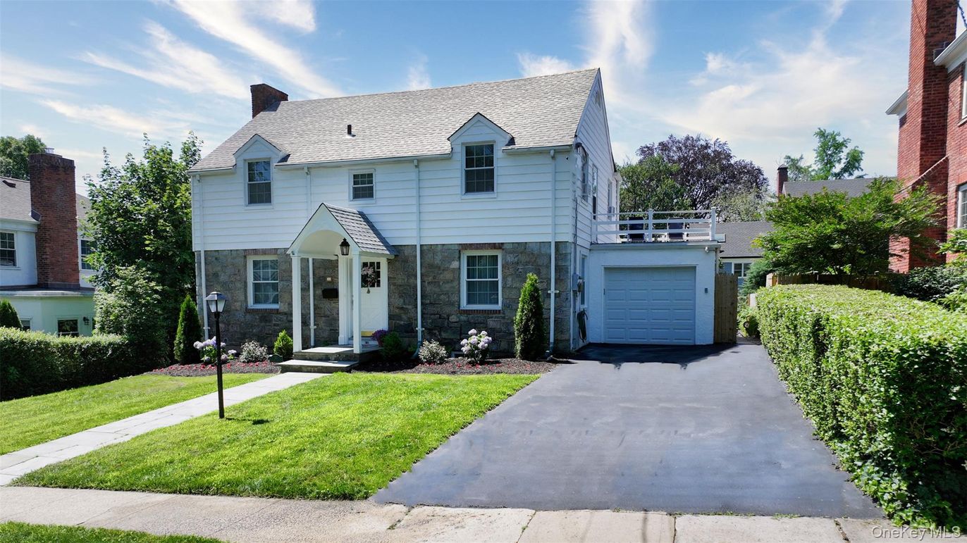 Attached, Exterior, Facade, Georgian