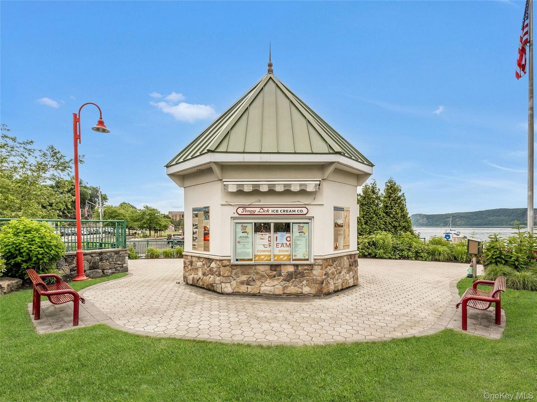 Backyard, Exterior, Water