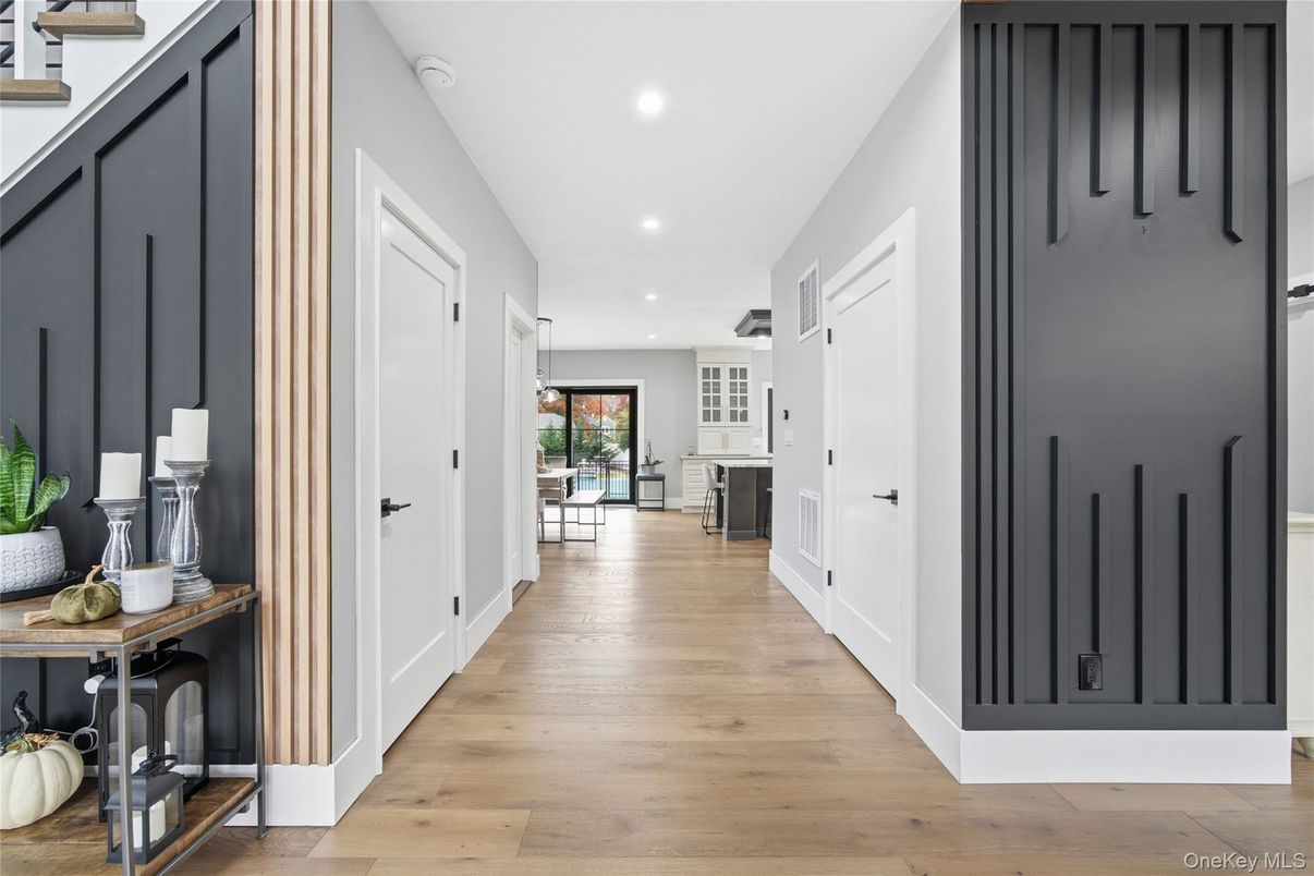 Interior, Pendant Lights, Recessed Lighting, Wood Texture Flooring