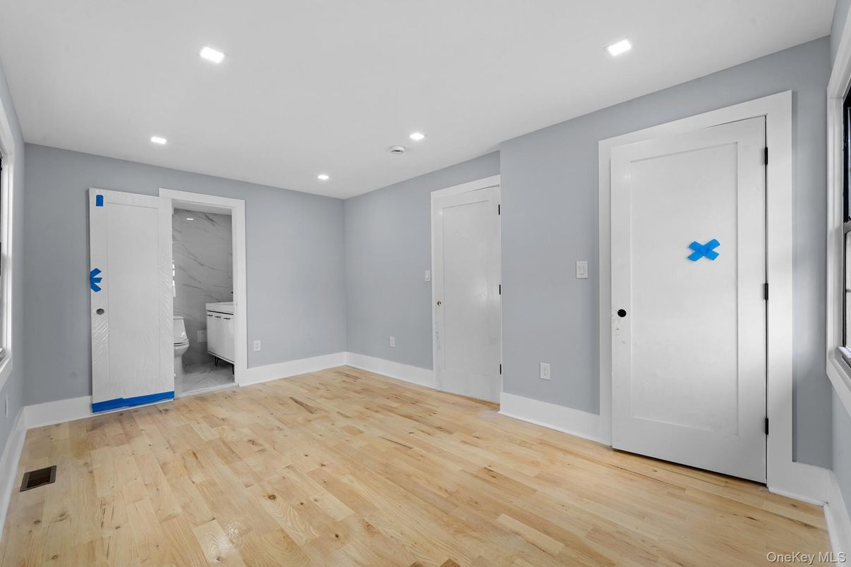 Bathroom, Empty room, Interior, Recessed Lighting, Wood Texture Flooring