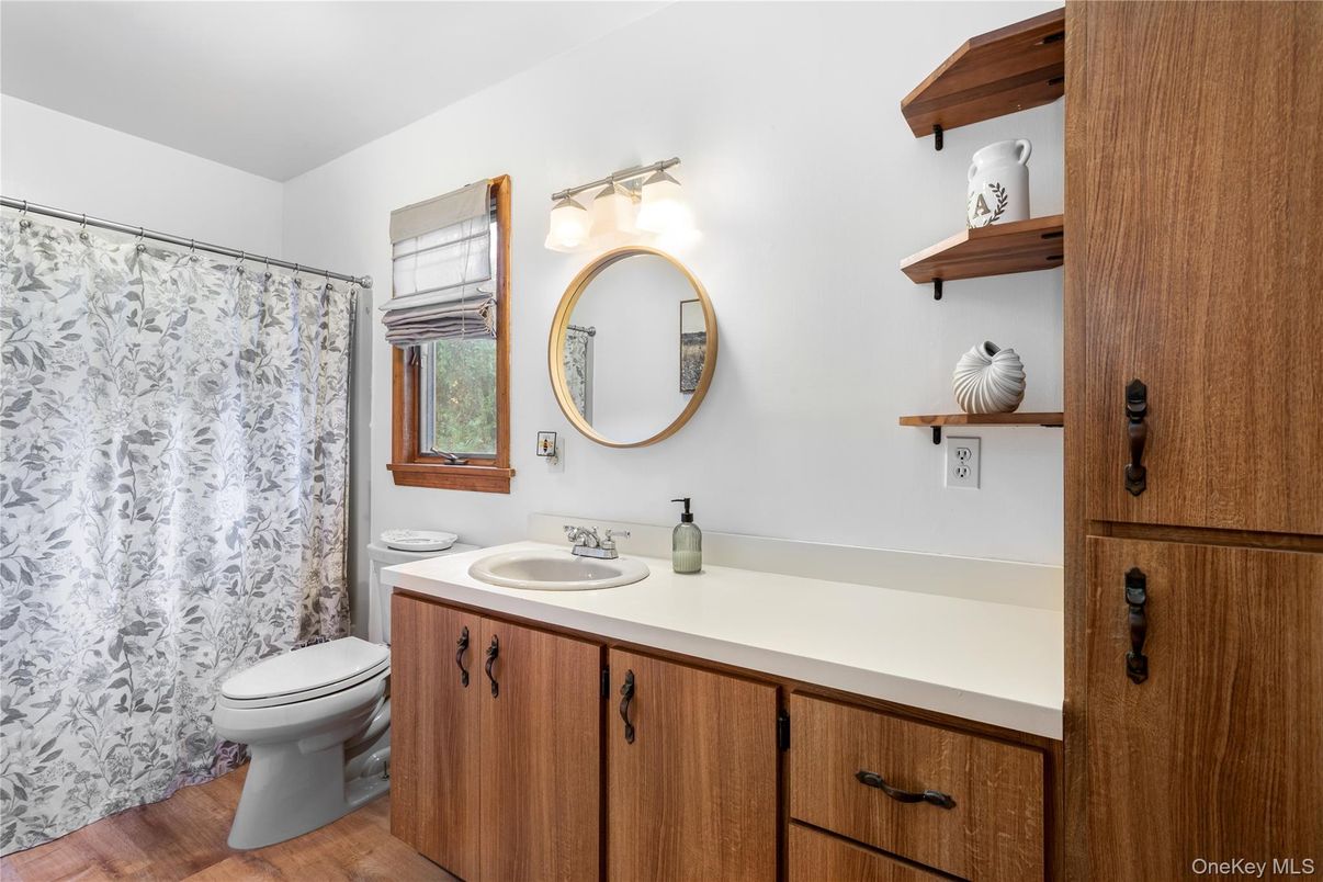 Bathroom, Dual Sink Vanities, Interior, Wood Texture Flooring