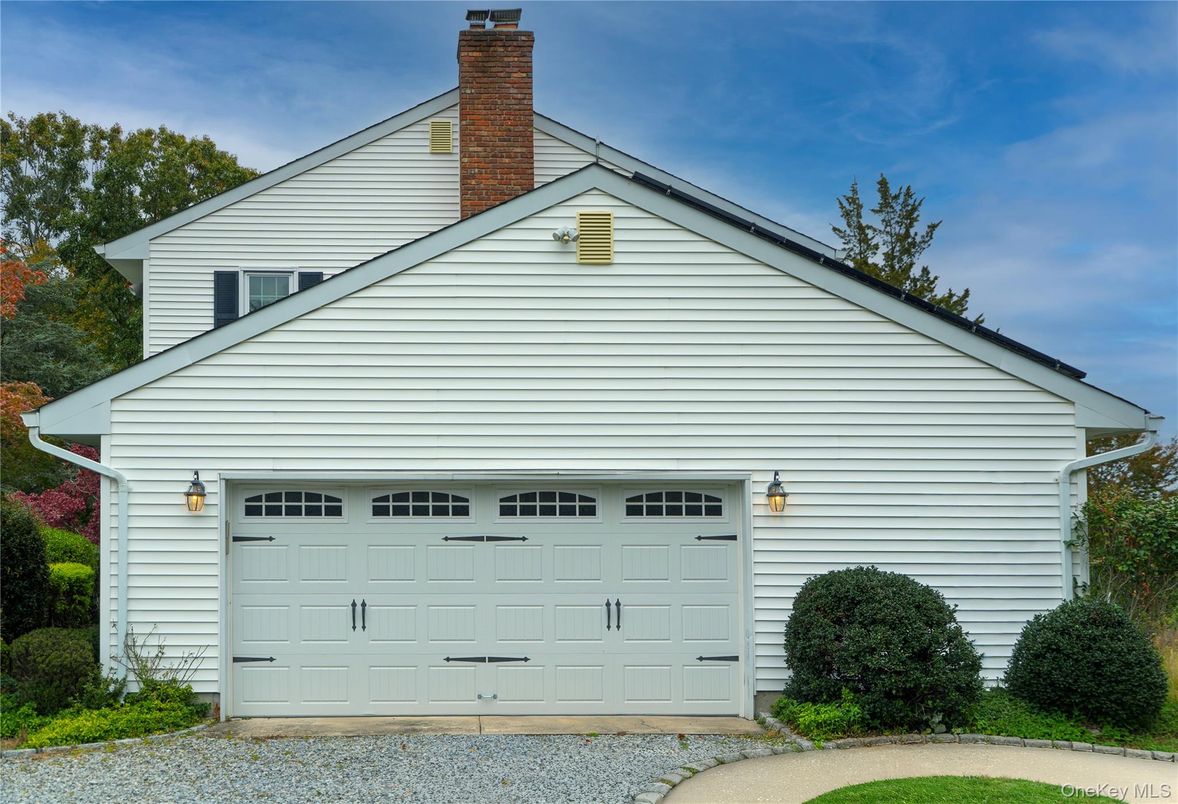 Detached Garage, Exterior