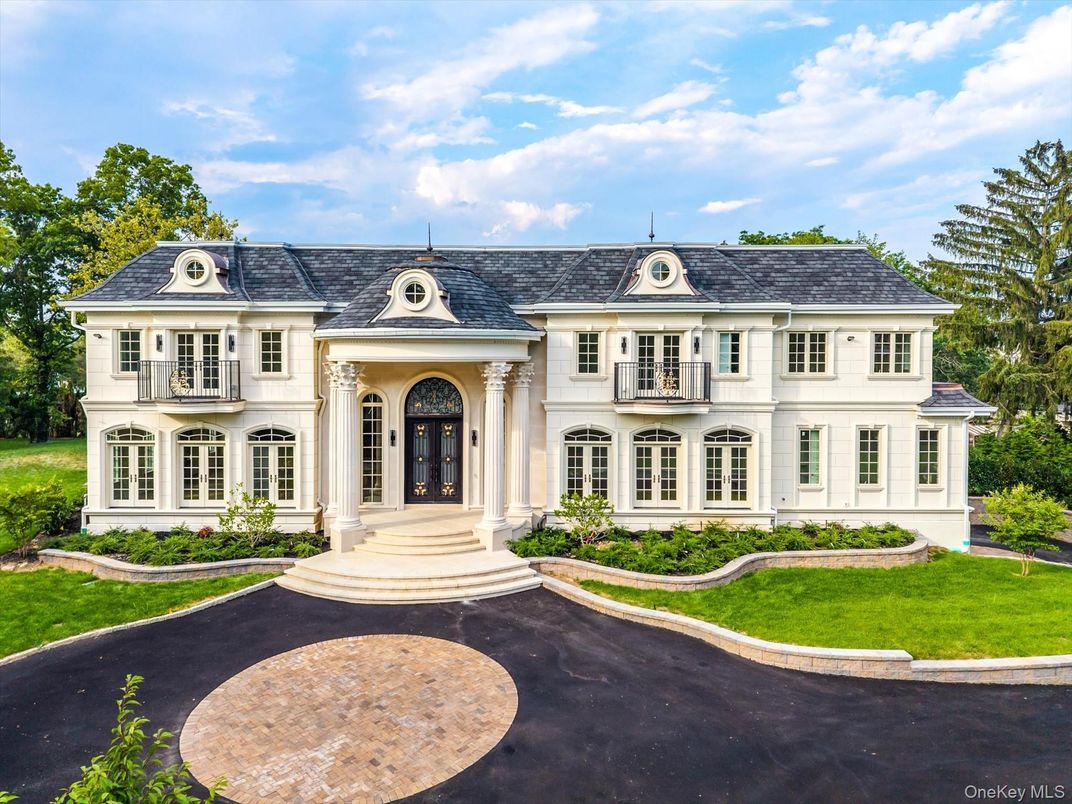 Exterior, Facade, French Provincial