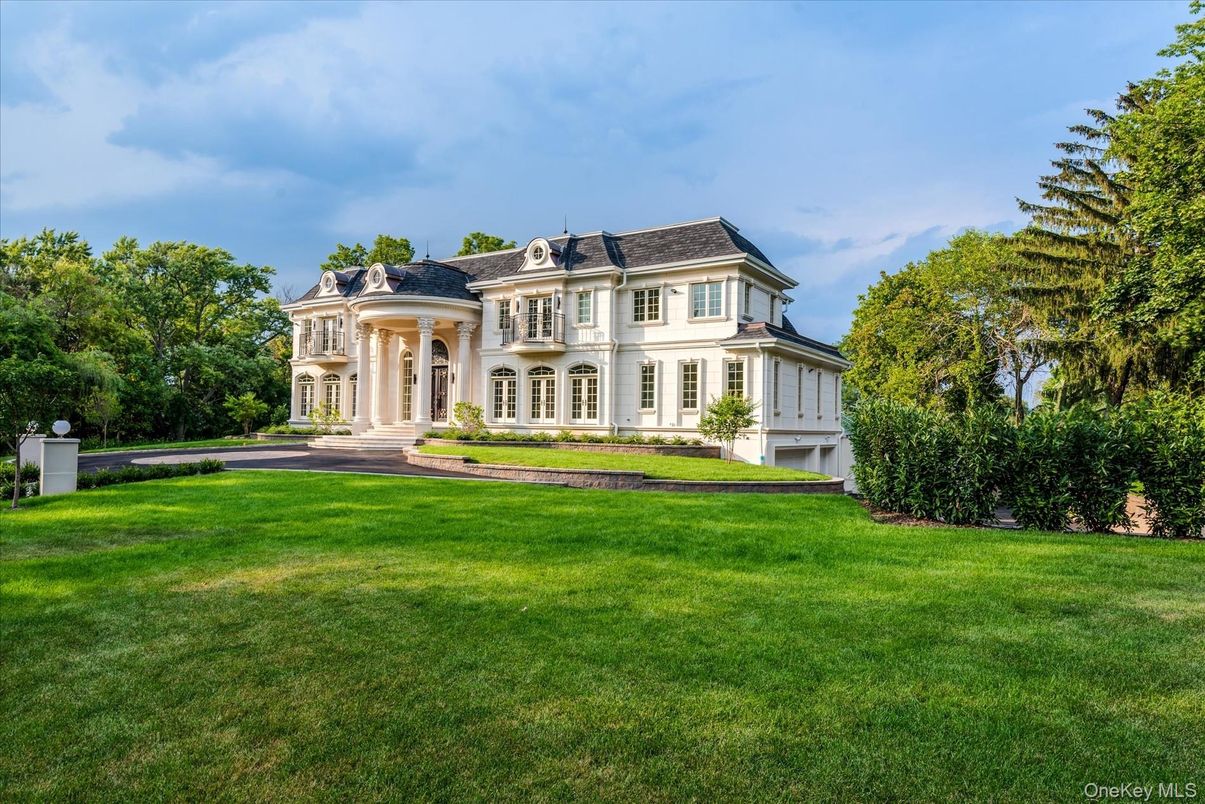 Backyard, Exterior, Facade, French Provincial