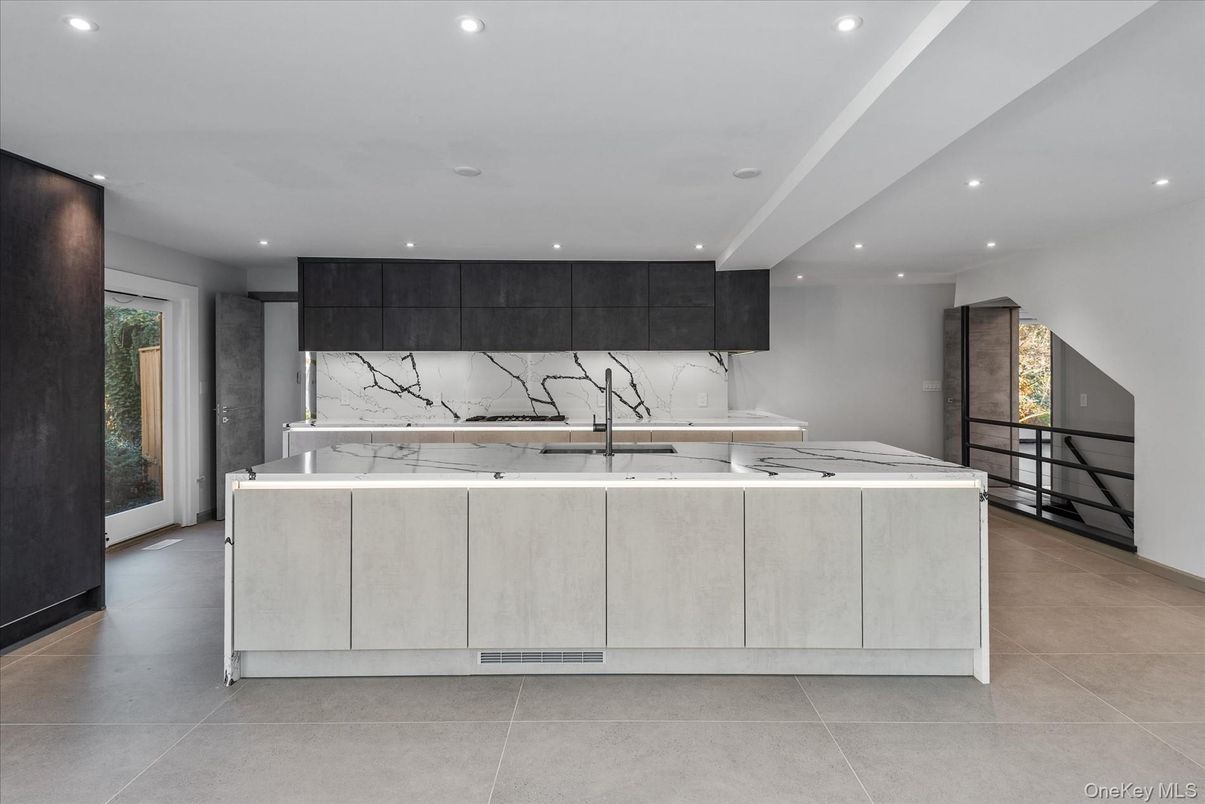 Interior, Kitchen, Marble Walls, Recessed Lighting