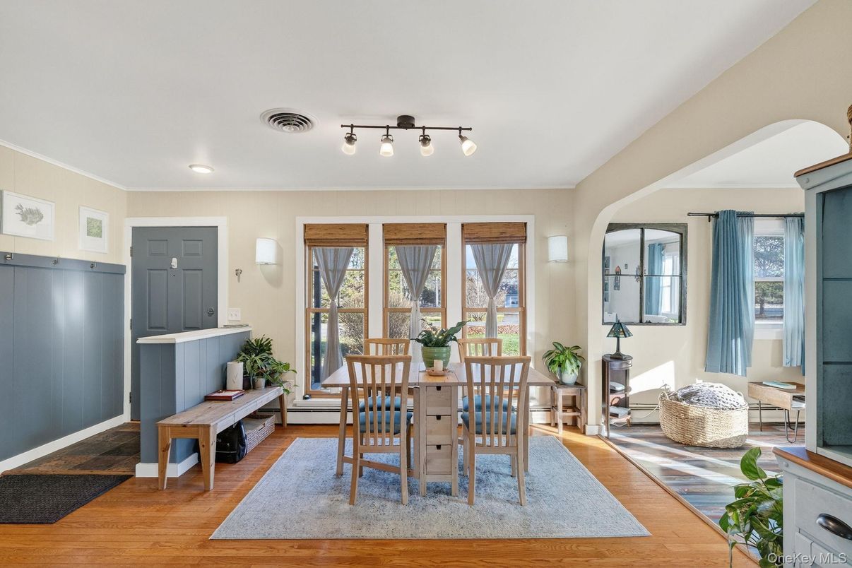 Dining room, Interior, Recessed Lighting, Wood Texture Flooring
