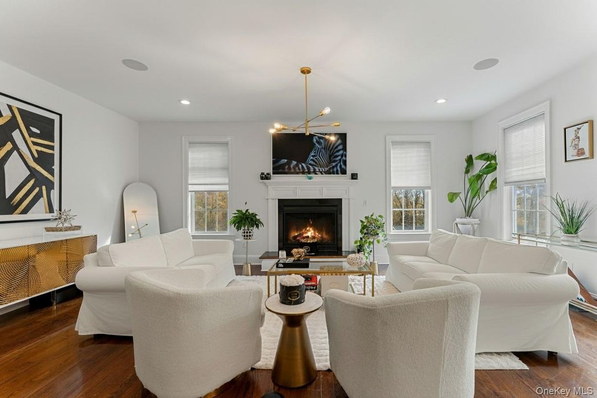Fireplace, Interior, Living room, Pendant Lights, Recessed Lighting, Wood Texture Flooring