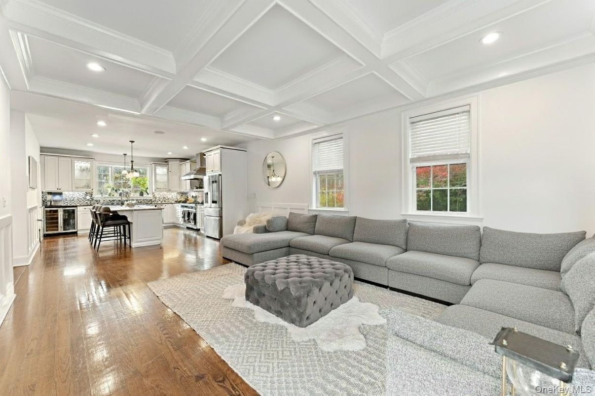 Interior, Kitchen, Living room, Pendant Lights, Recessed Lighting, Stainless Steel Appliances, Wood Texture Flooring