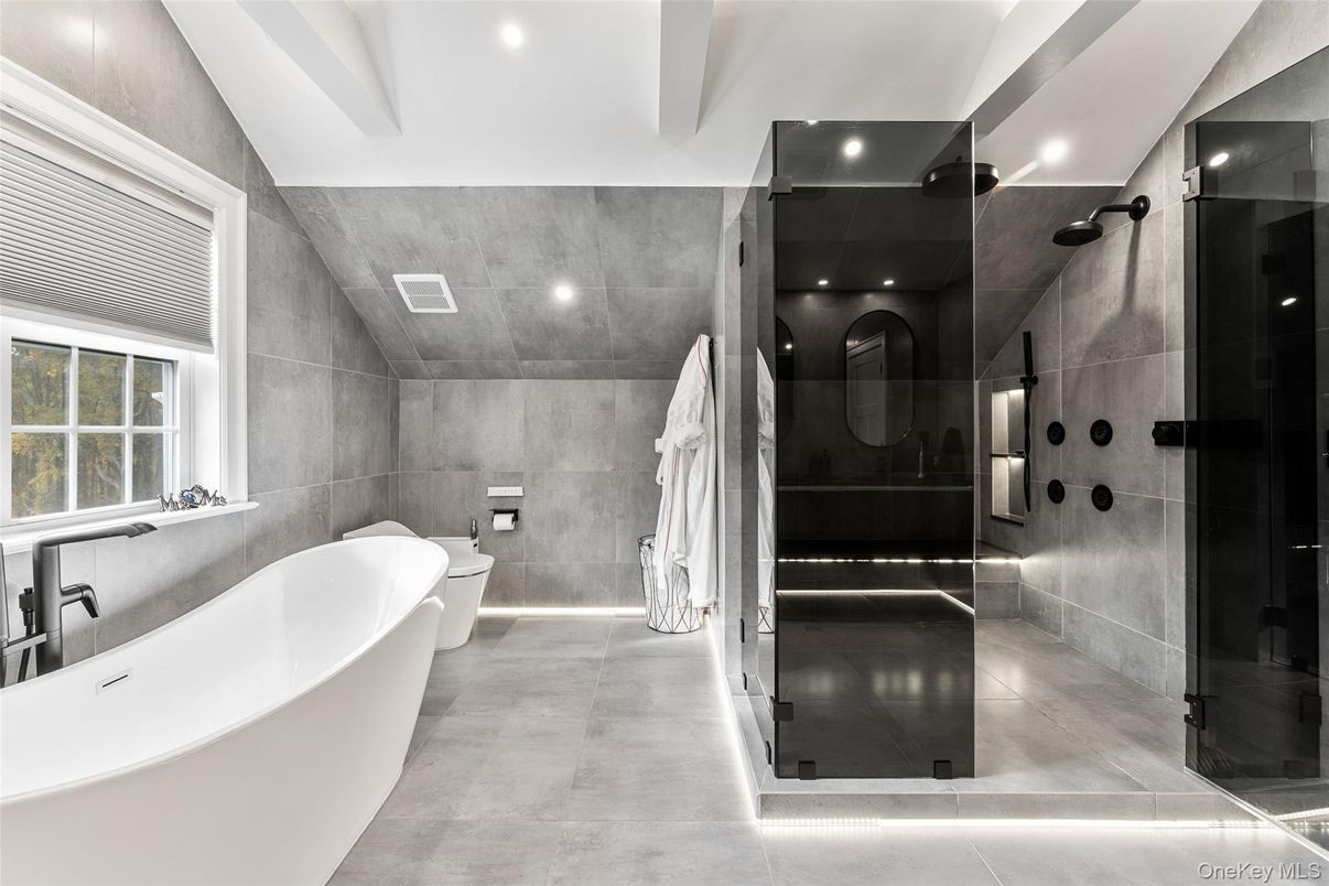 Bathroom, Free Standing Baths, Glass Shower, Interior, Recessed Lighting