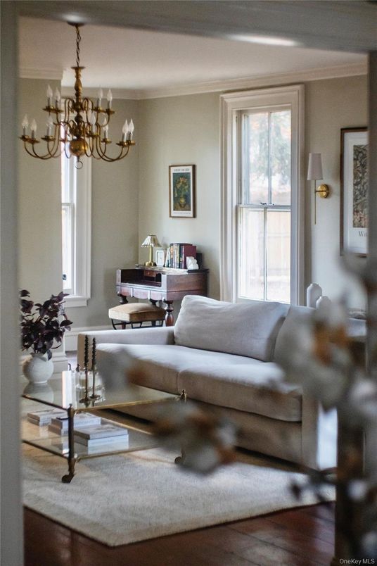 Chandelier, Interior, Living room