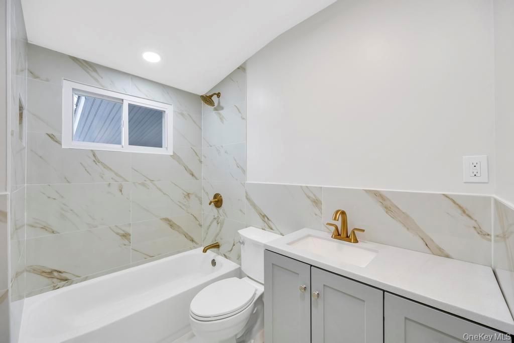 Bathroom, Interior, Marble Walls, Recessed Lighting