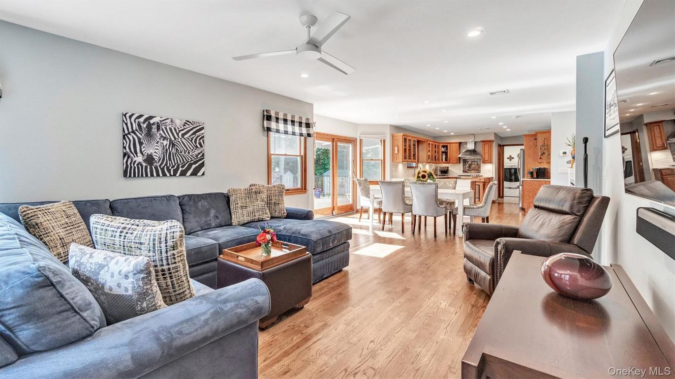 Dining room, Interior, Kitchen, Living room, Recessed Lighting, Stainless Steel Appliances, Wood Texture Flooring