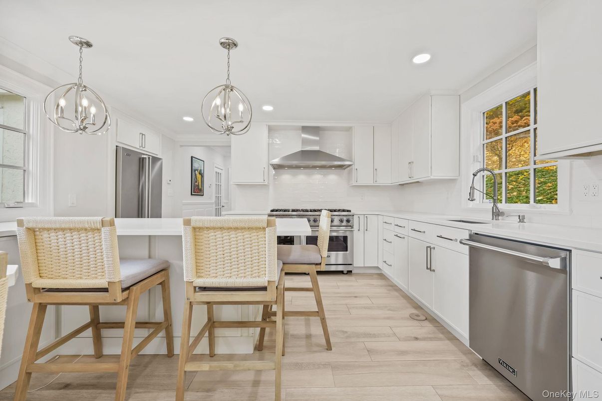 Chandelier, Interior, Kitchen, Pendant Lights, Recessed Lighting, Stainless Steel Appliances, Wood Texture Flooring