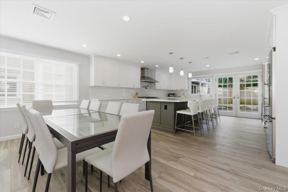 Dining room, Interior, Kitchen, Pendant Lights, Recessed Lighting, Wood Texture Flooring