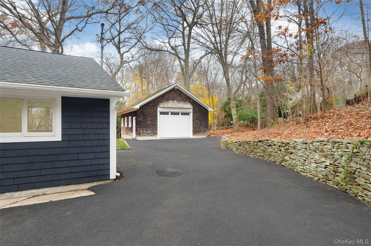 Backyard, Detached Garage, Exterior